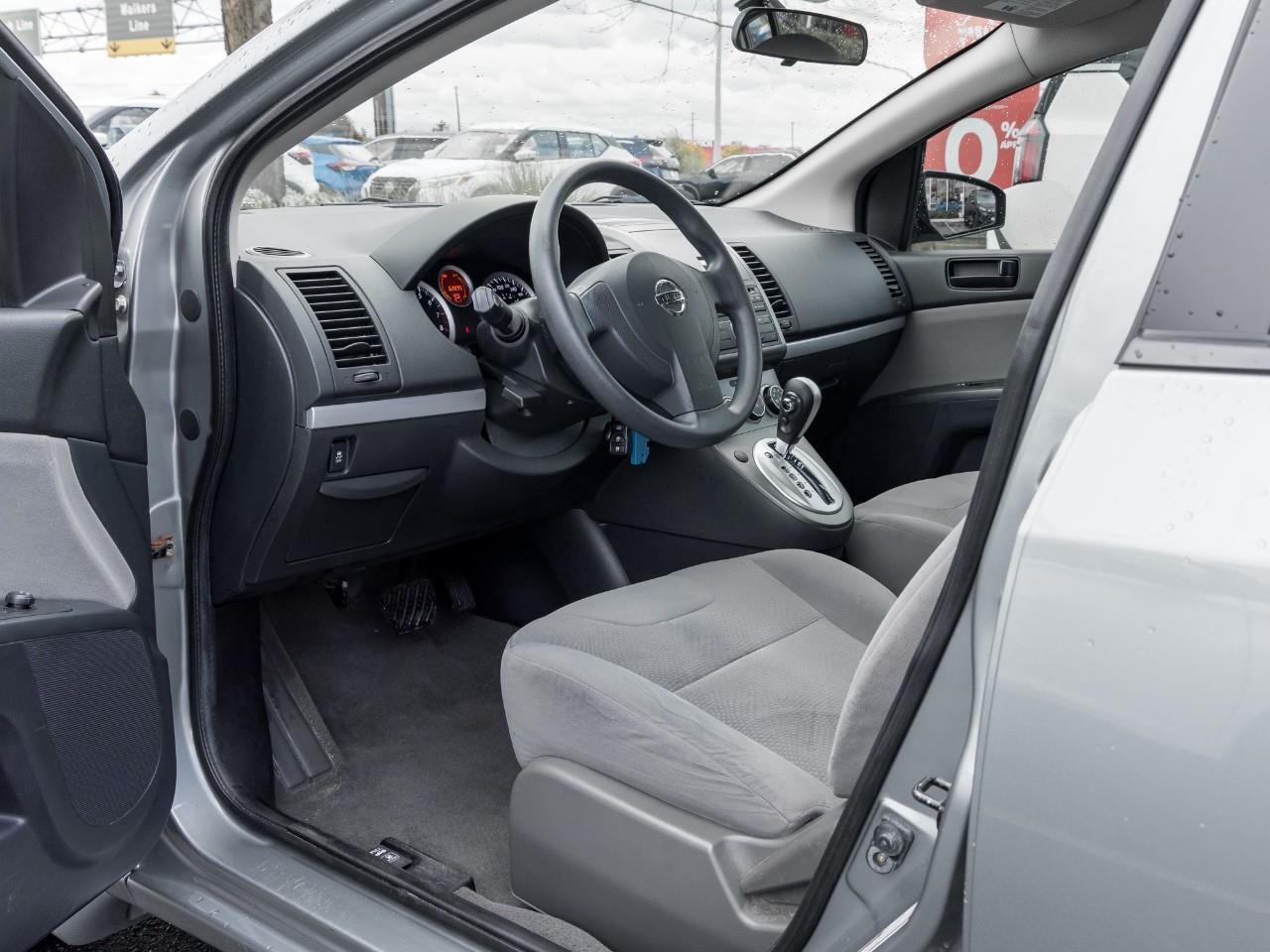 2012 Nissan Sentra 2.0 Photo