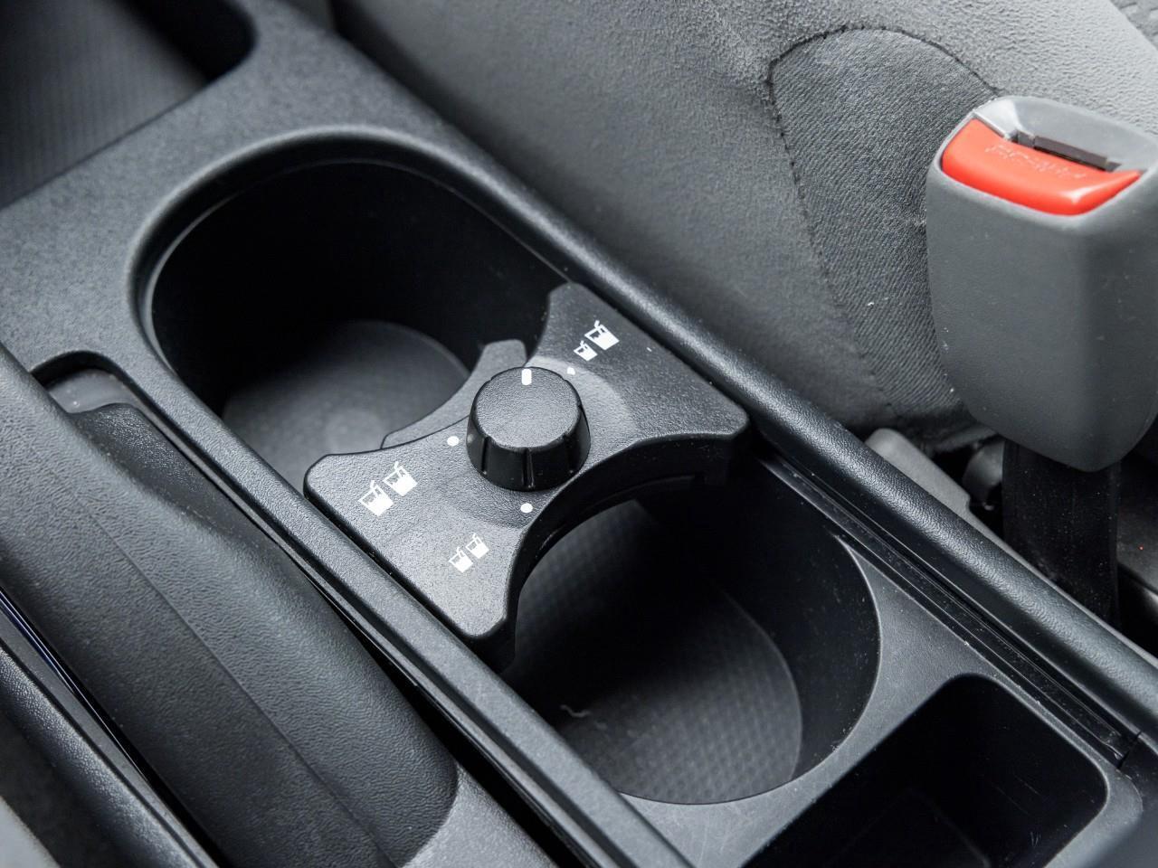 2012 Nissan Sentra 2.0 Photo