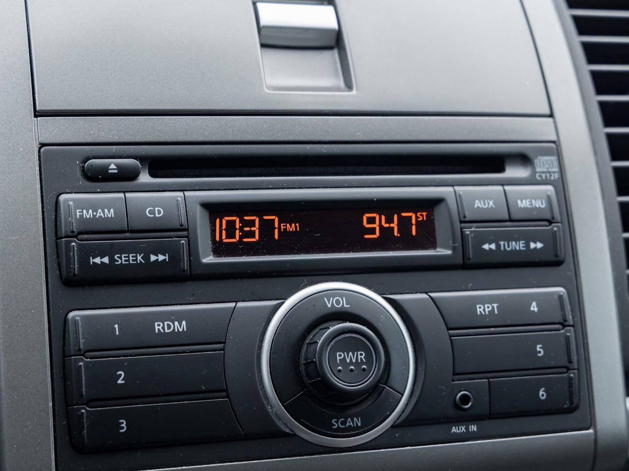 2012 Nissan Sentra 2.0 Photo