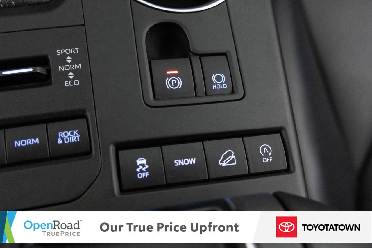 2022 Toyota Highlander XLE! CERTIFIED PRE OWNED! ELIGIBLE FOR OPEN ROAD L Photo