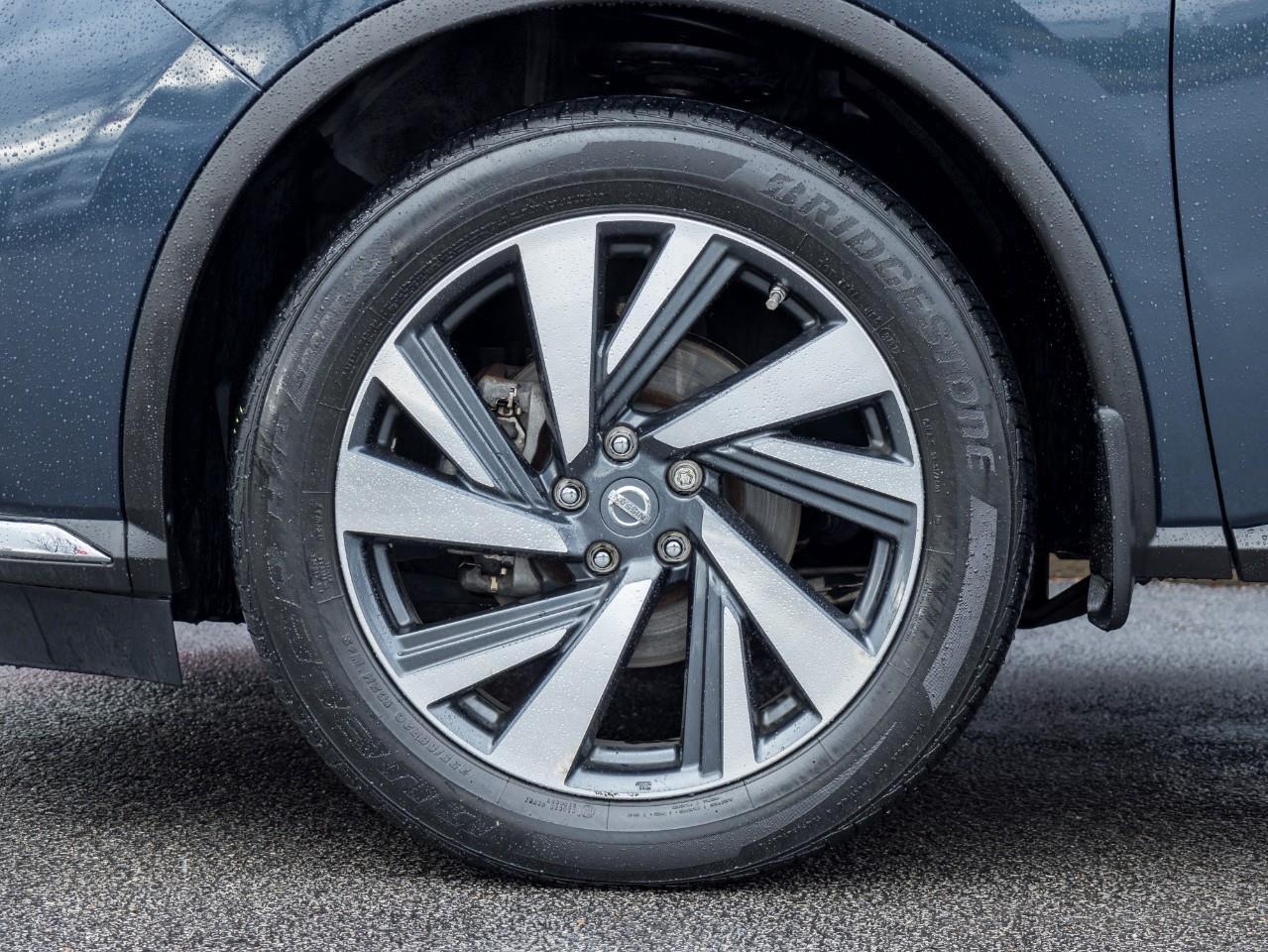 2017 Nissan Murano Platinum Photo3