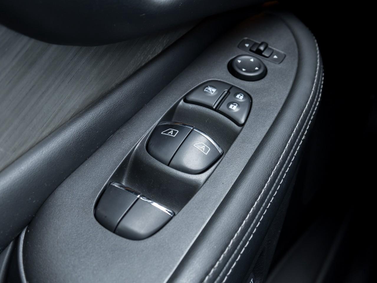 2017 Nissan Murano Platinum Photo