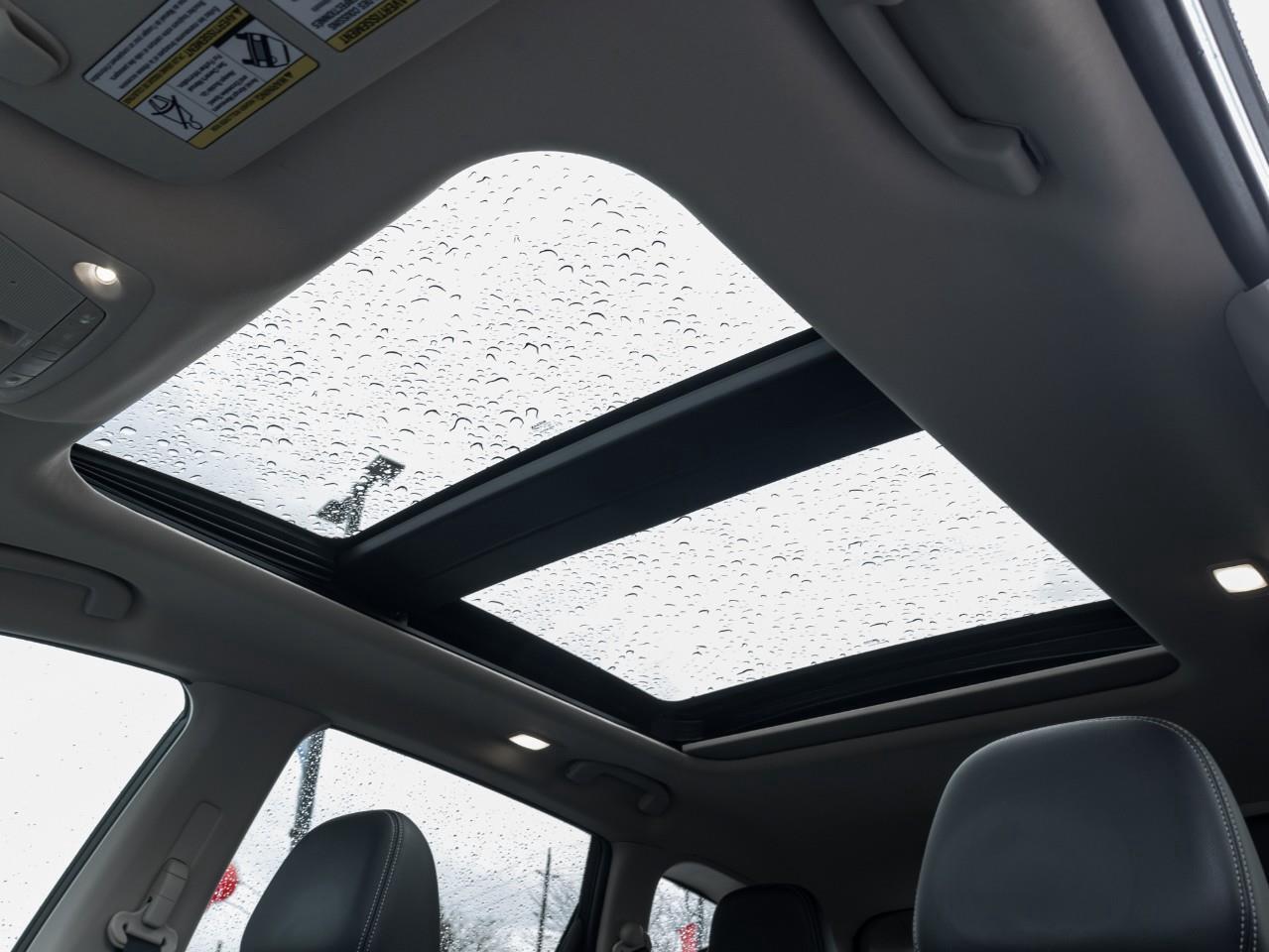 2017 Nissan Murano Platinum Photo