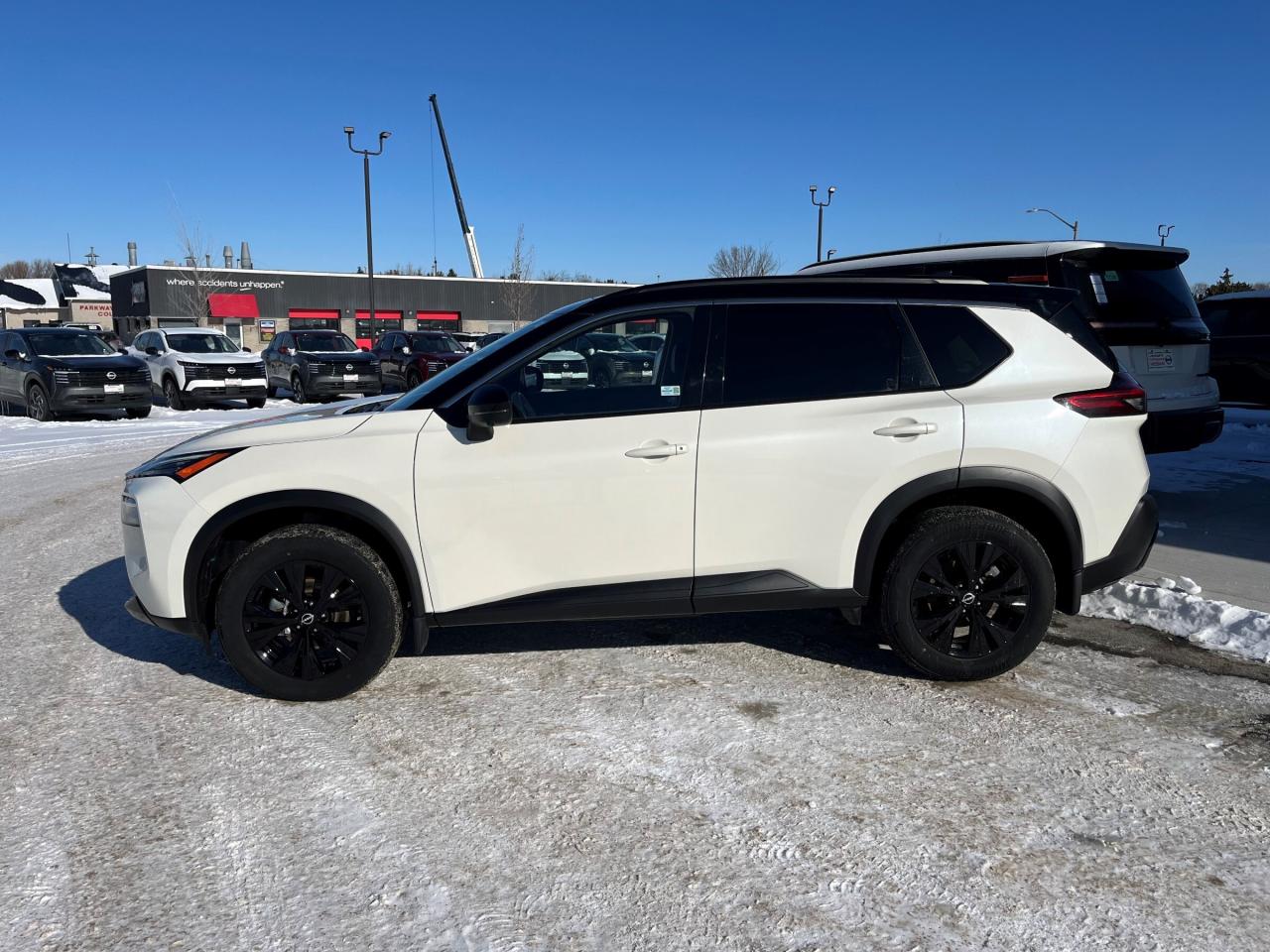 2023 Nissan Rogue Midnight Edition AWD Photo