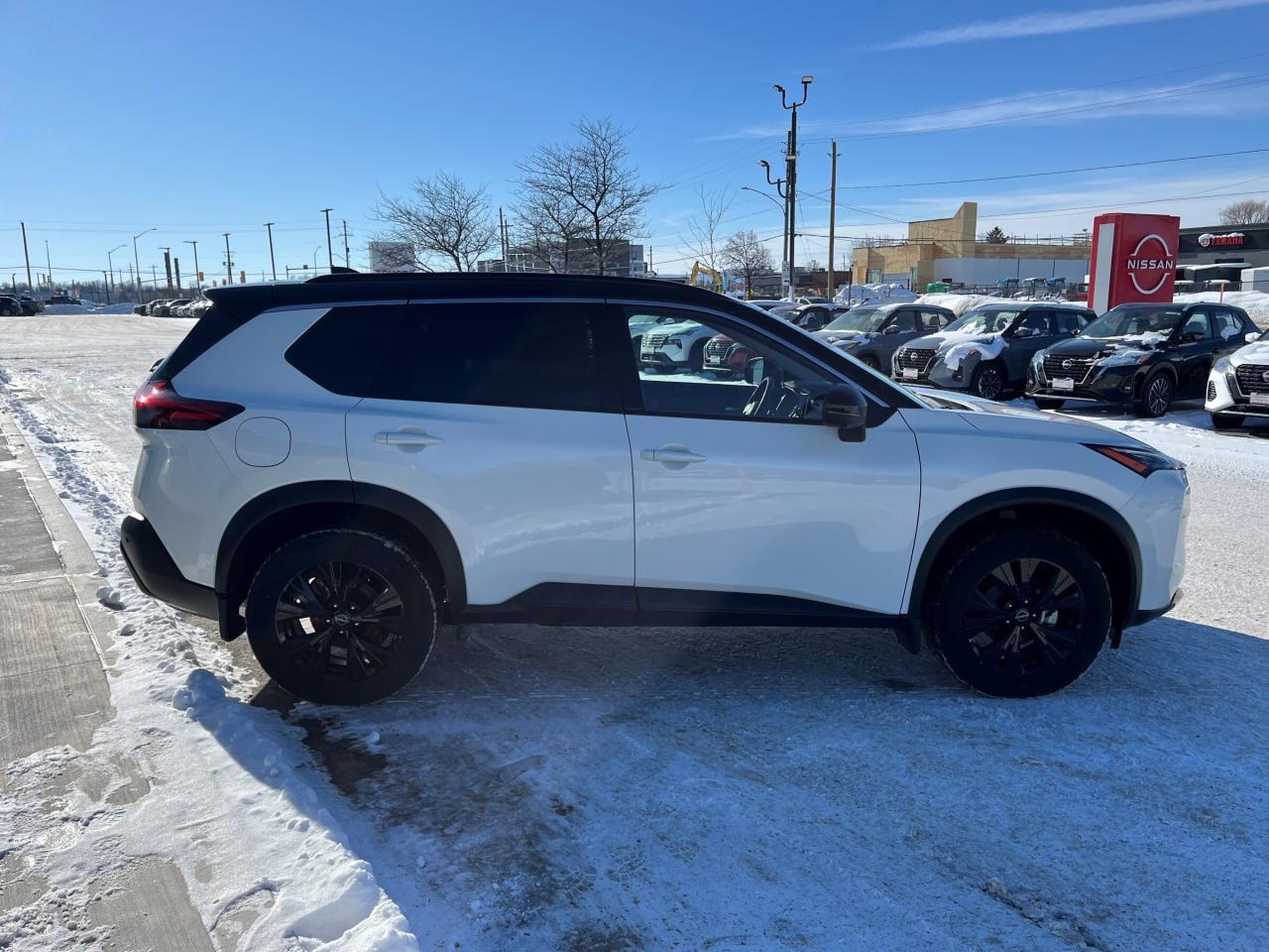 2023 Nissan Rogue Midnight Edition AWD Photo