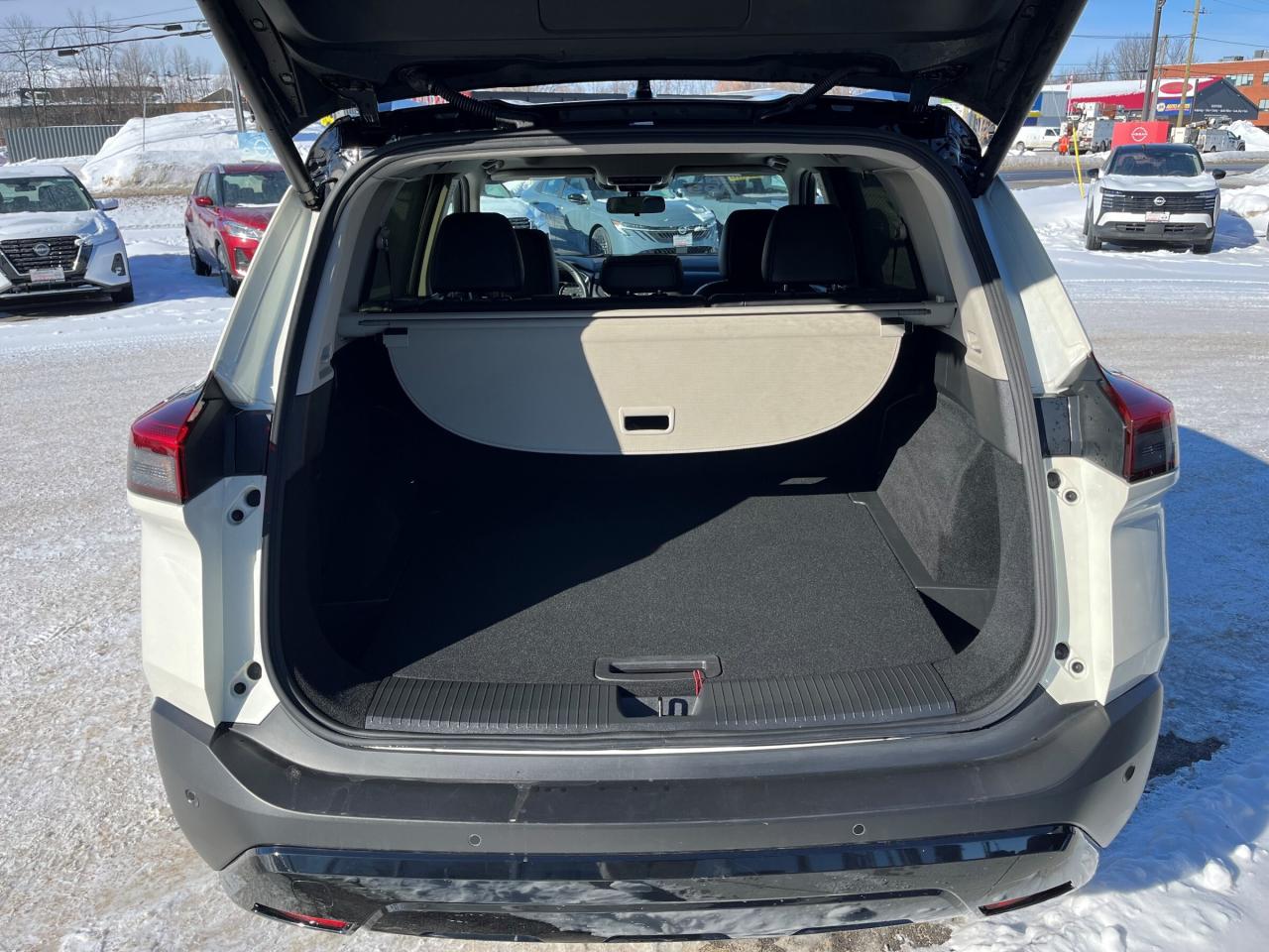 2023 Nissan Rogue Midnight Edition AWD Photo