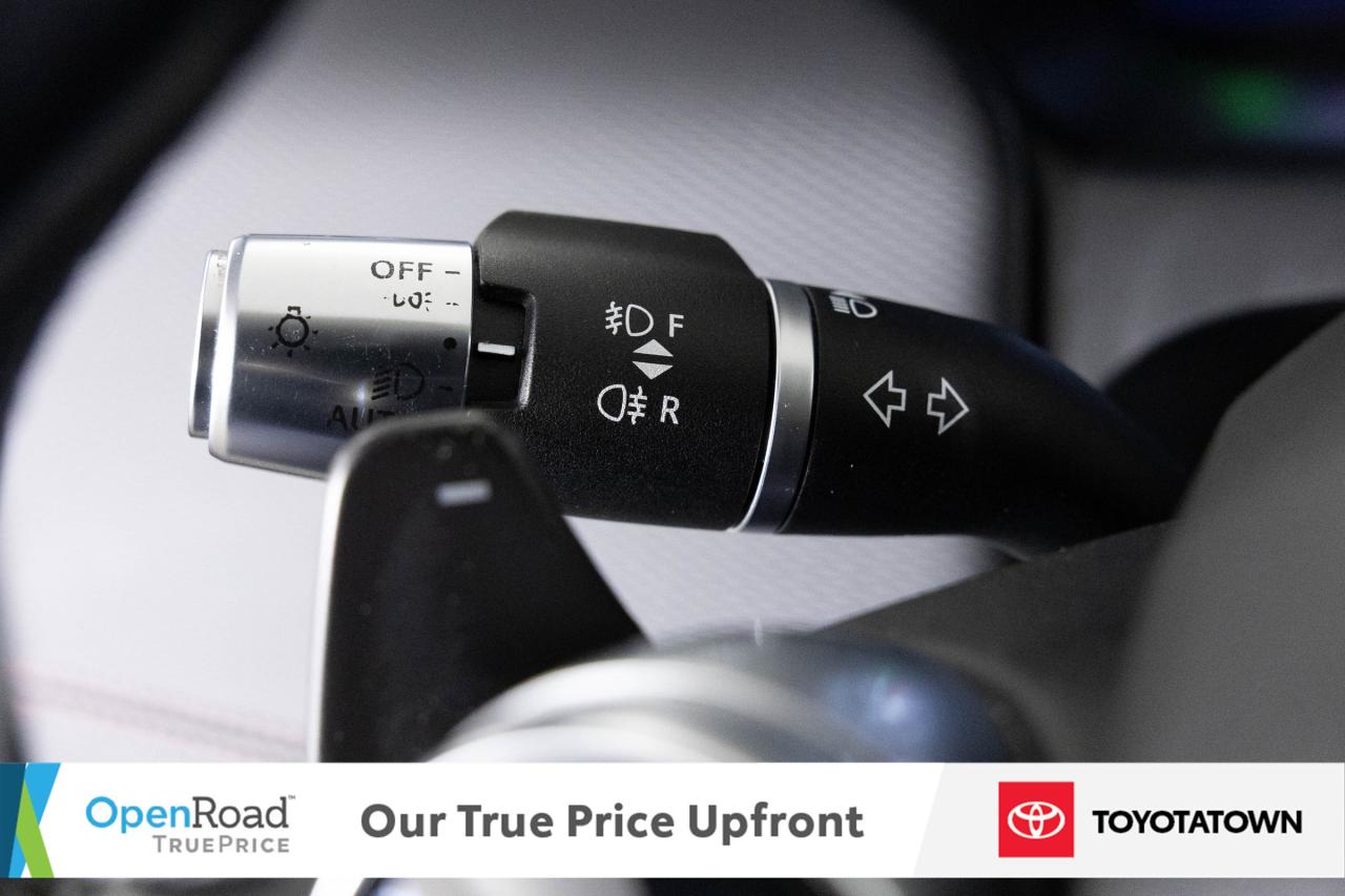 2020 Land Rover Discovery Sport R-DYNAMIC SE! LOADED! ACCIDENT FREE! ELIGIBLE FOR Photo