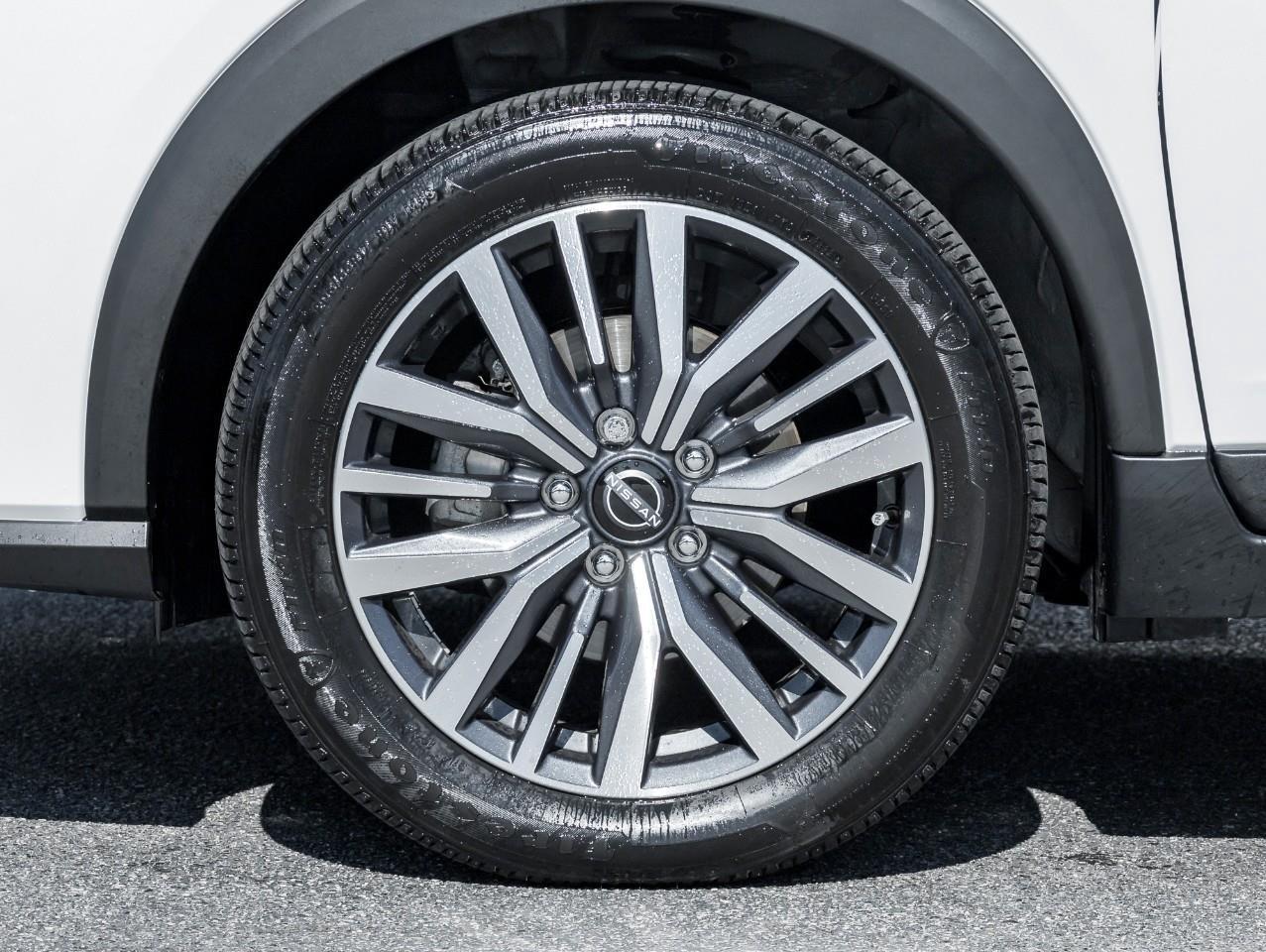 2023 Nissan Kicks SV Photo3