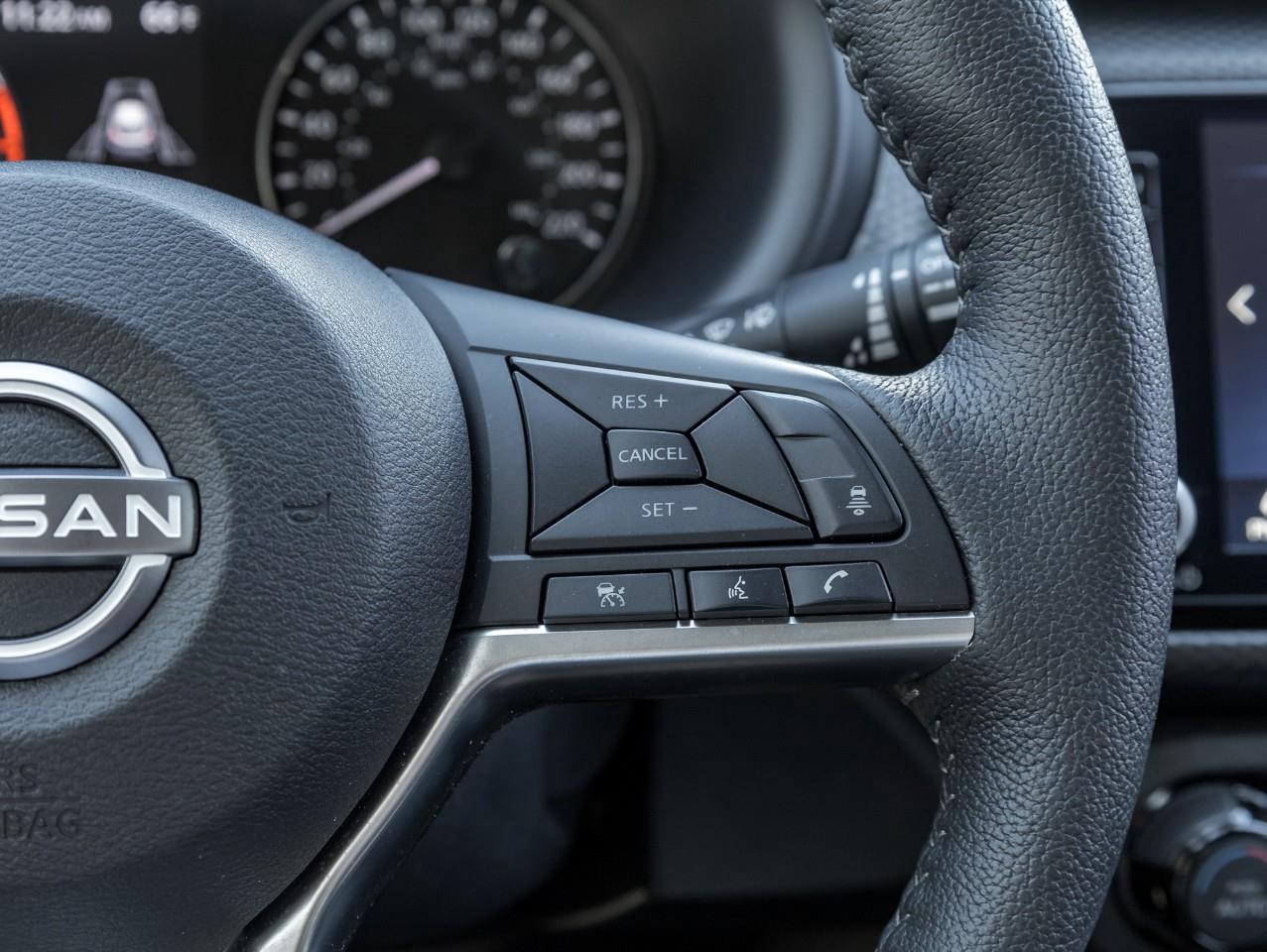 2023 Nissan Kicks SV Photo