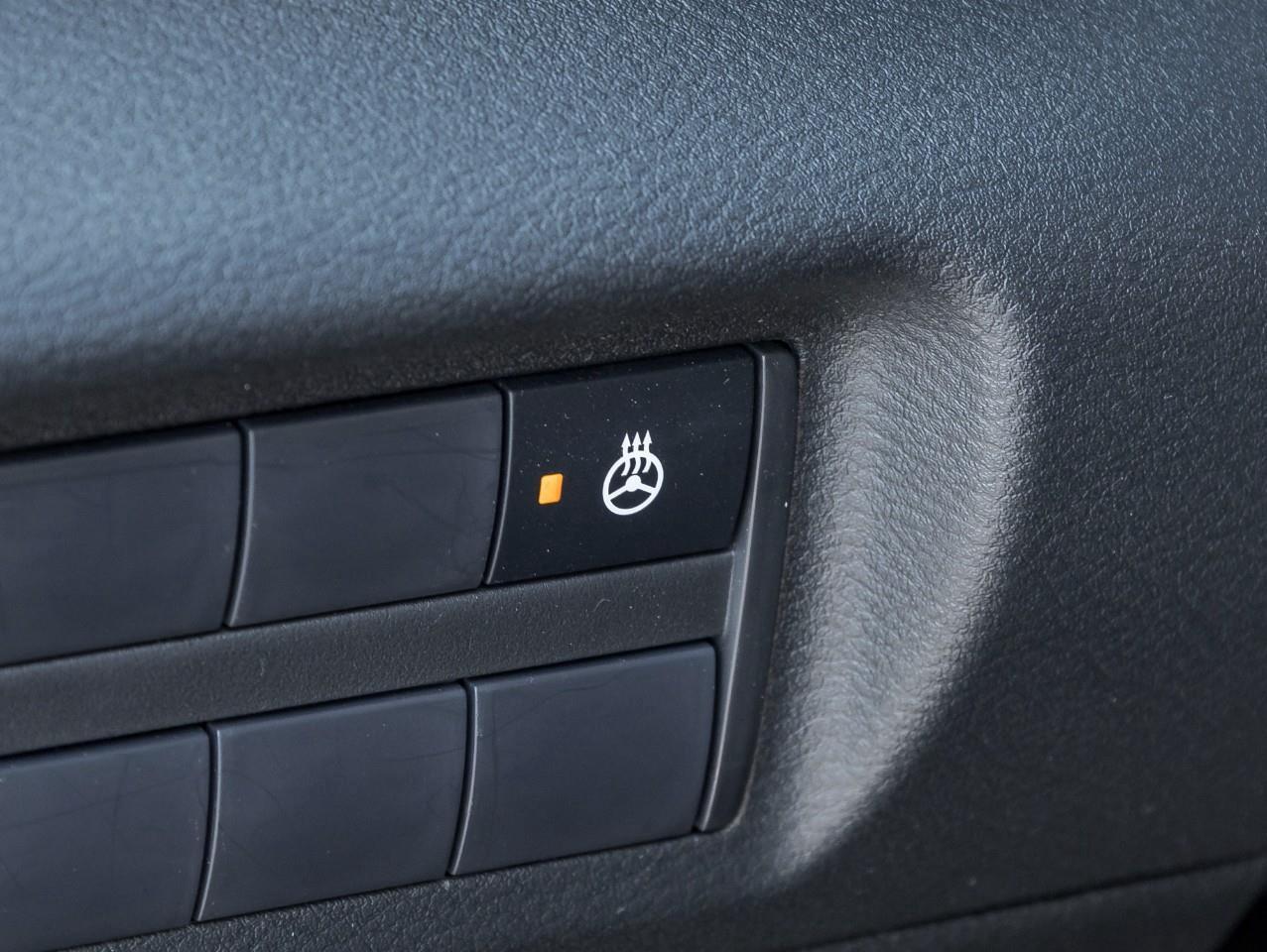 2023 Nissan Kicks SV Photo