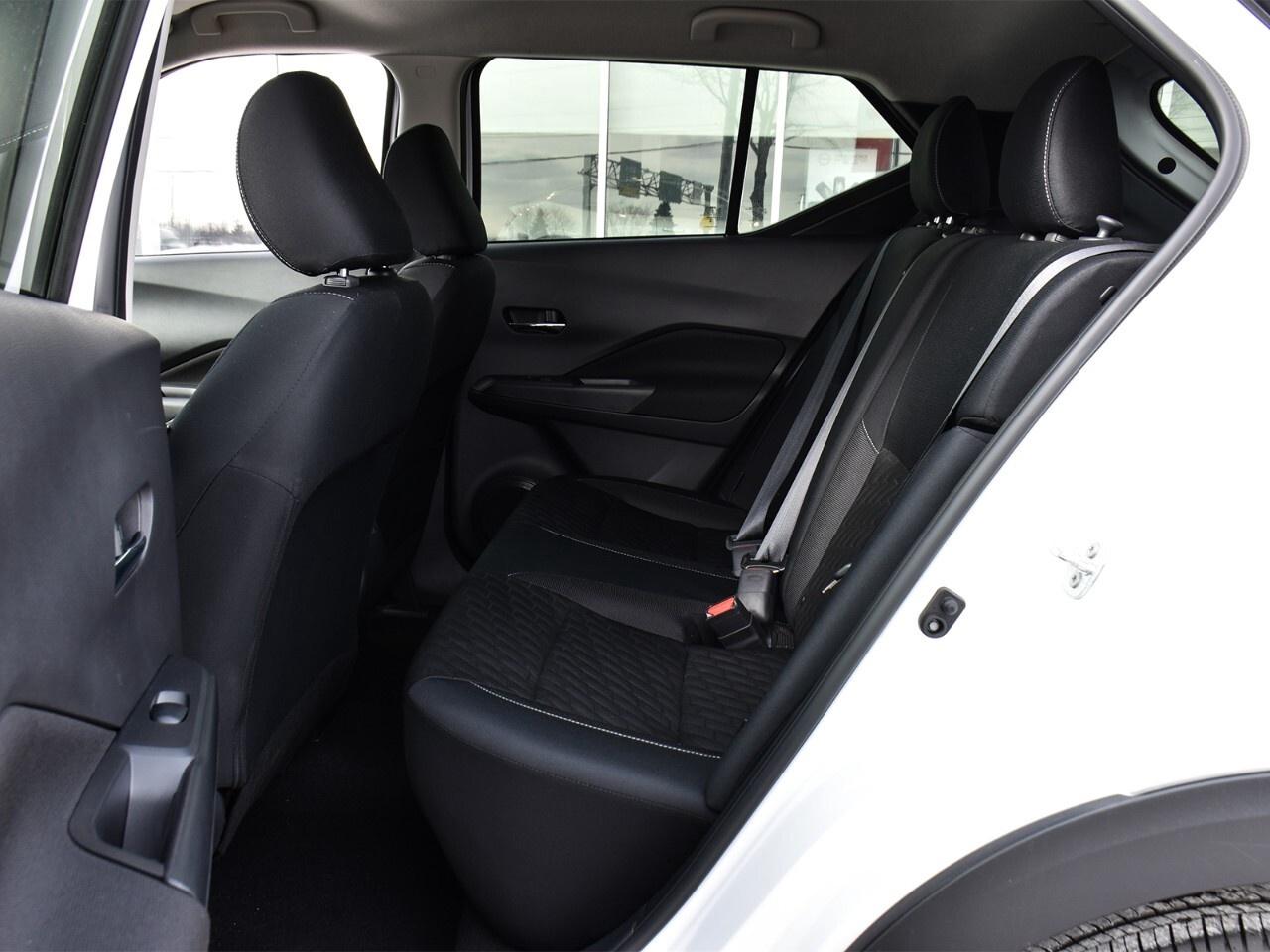 2023 Nissan Kicks SV FWD, APPLE CARPLAY, REMOTE START Photo