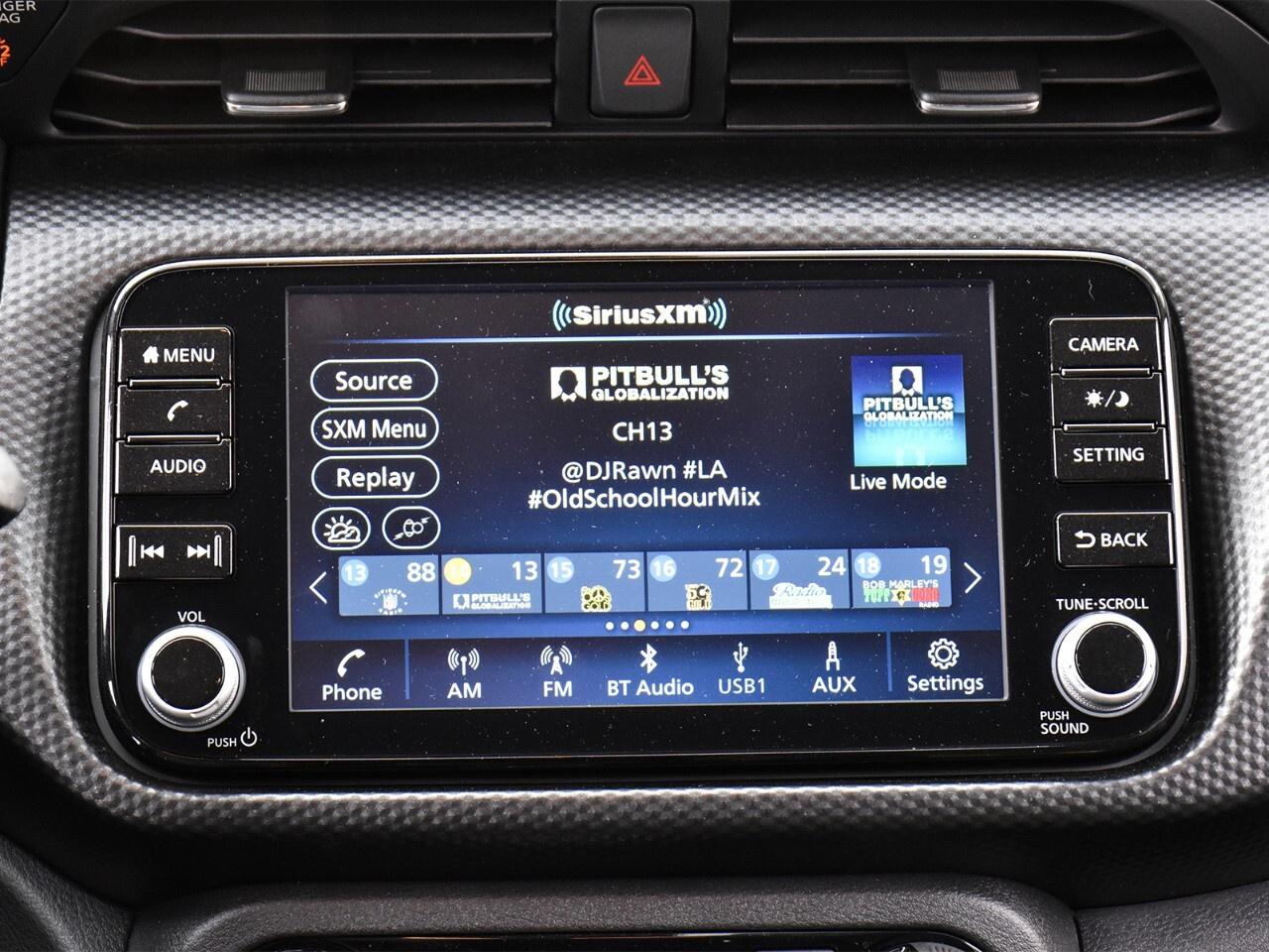 2023 Nissan Kicks SV FWD, APPLE CARPLAY, REMOTE START Photo