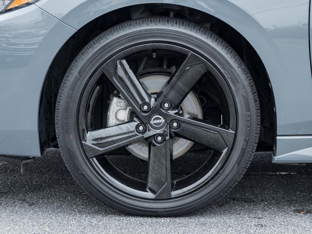 2024 Nissan Sentra SR Photo3