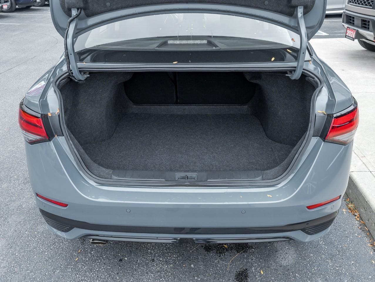 2024 Nissan Sentra SR Photo