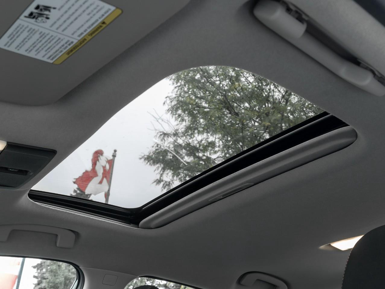 2024 Nissan Sentra SR Photo