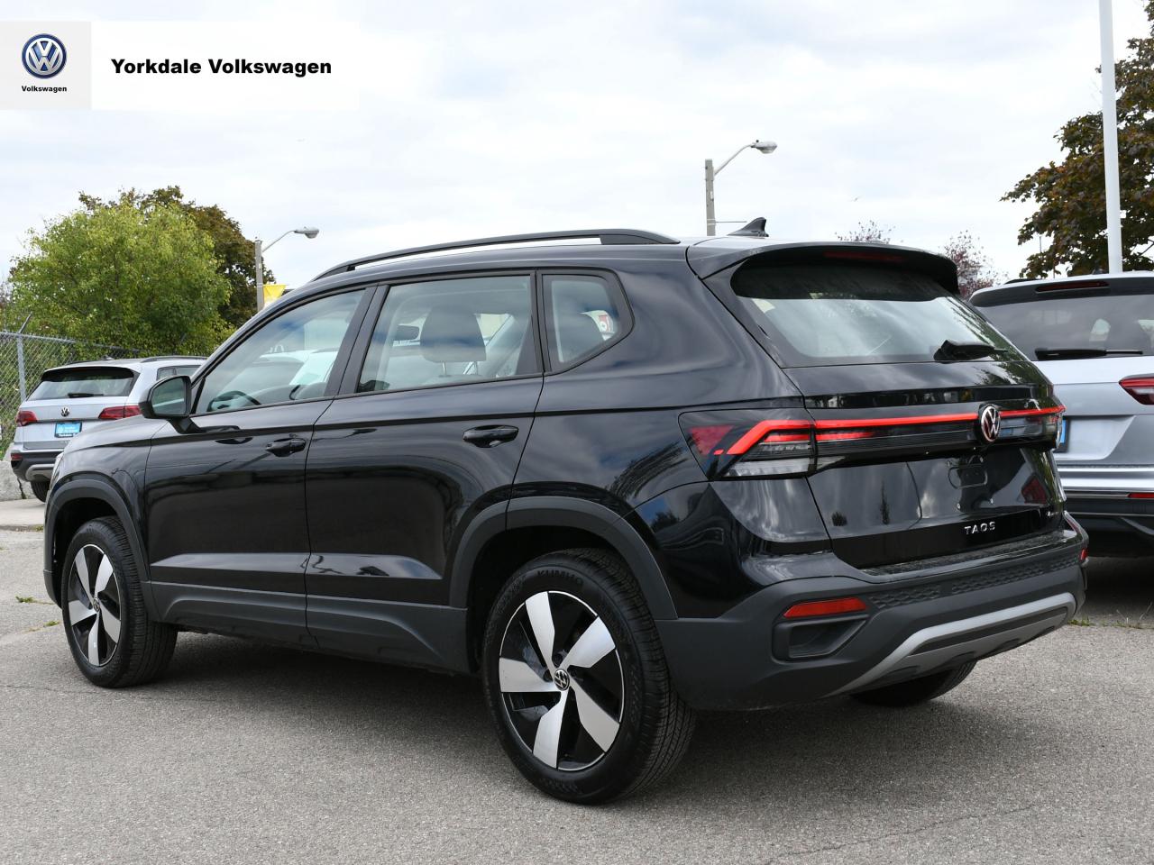 2025 Volkswagen Taos  Photo