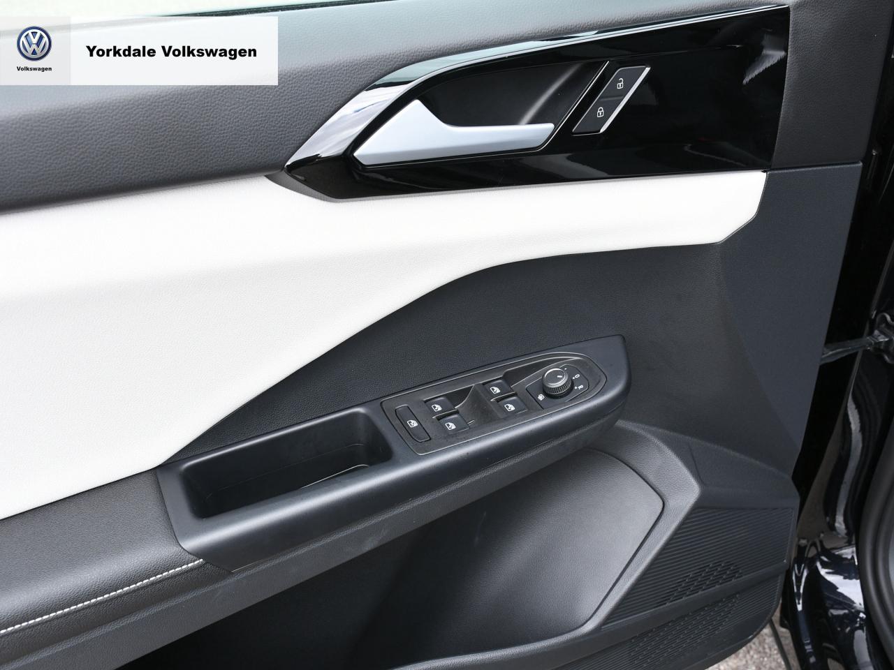 2025 Volkswagen Taos  Photo