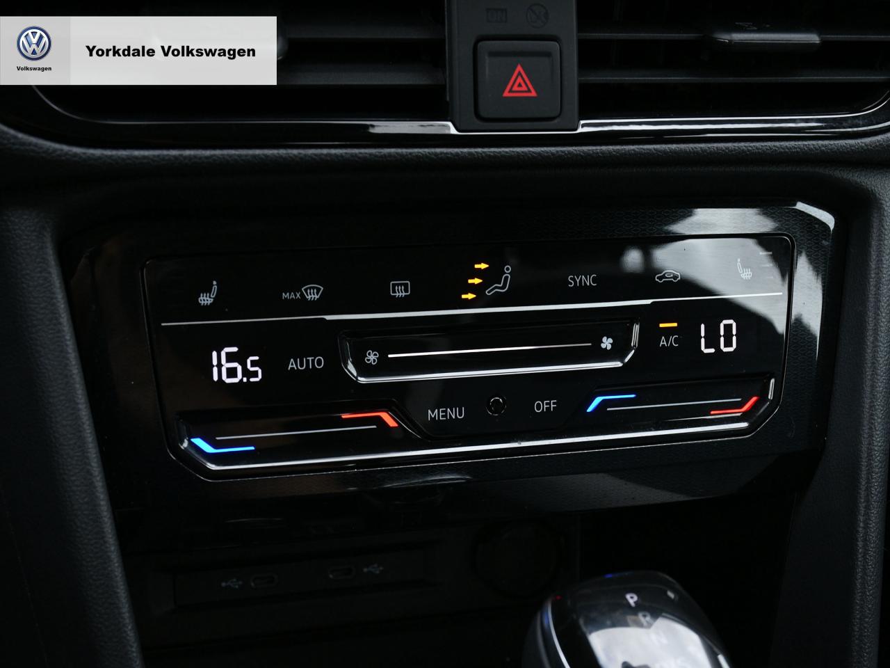 2025 Volkswagen Taos  Photo