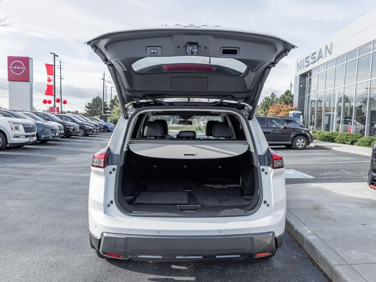 2025 Nissan Rogue SL Photo