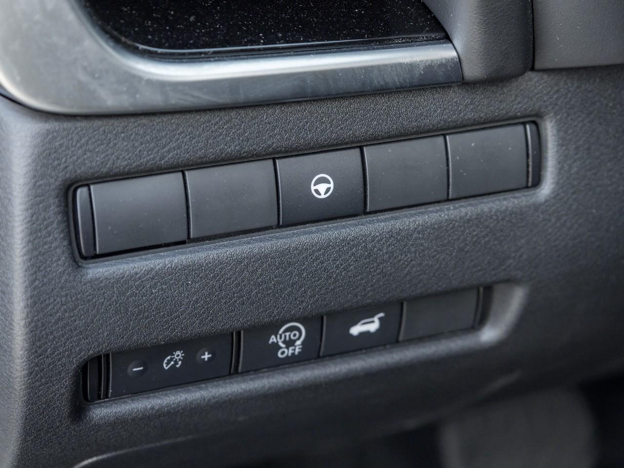 2025 Nissan Rogue SL Photo