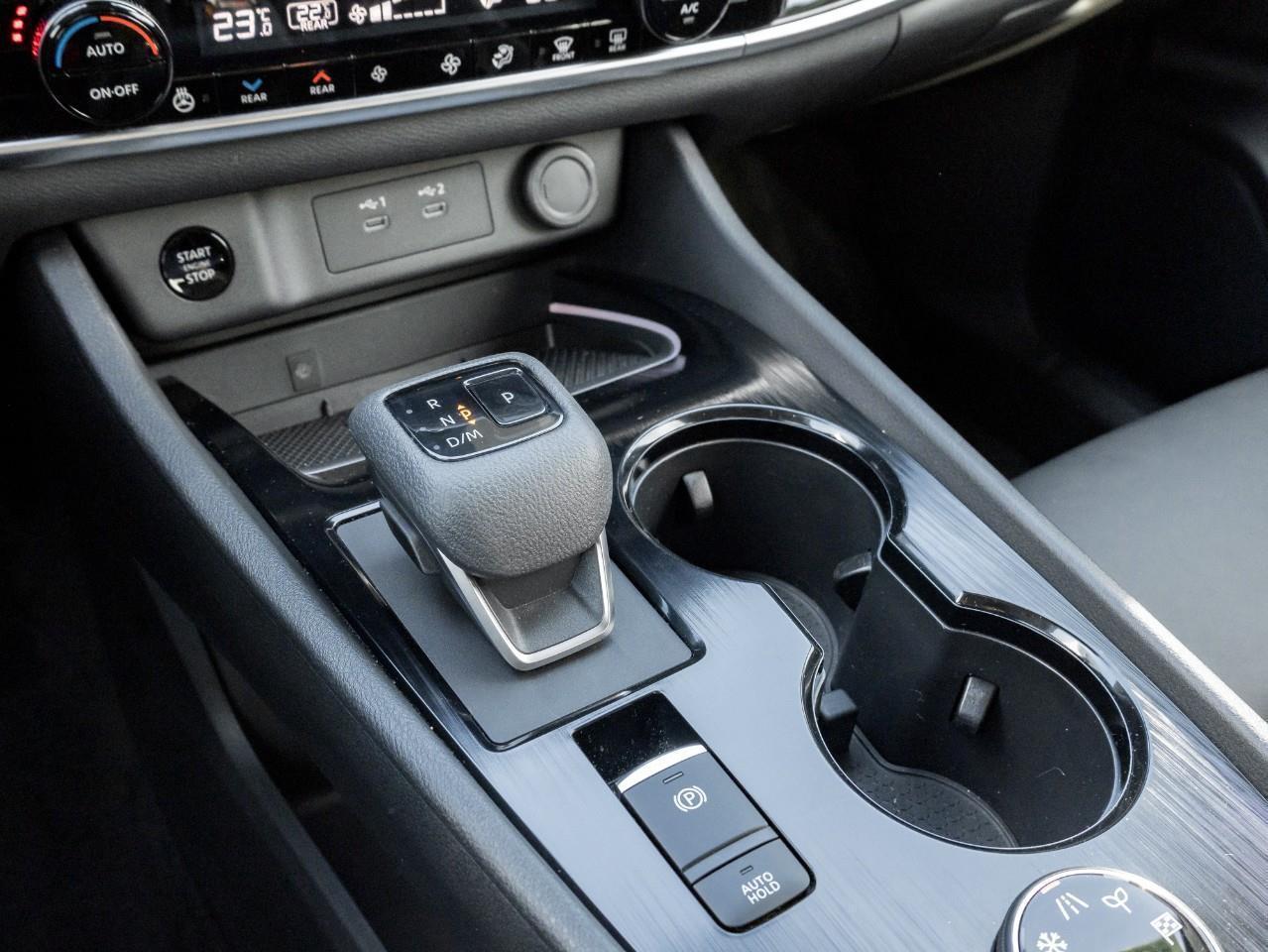 2025 Nissan Rogue SL Photo