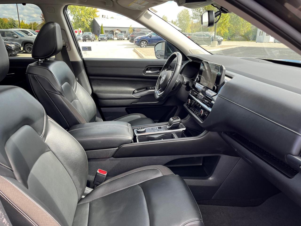 2022 Nissan Pathfinder SL PREMIUM 4WD Photo