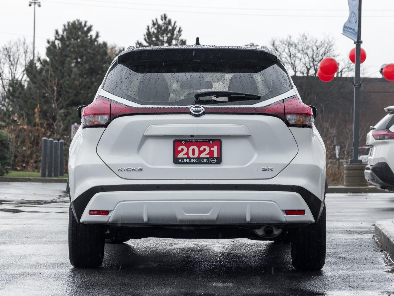 2021 Nissan Kicks SR Photo