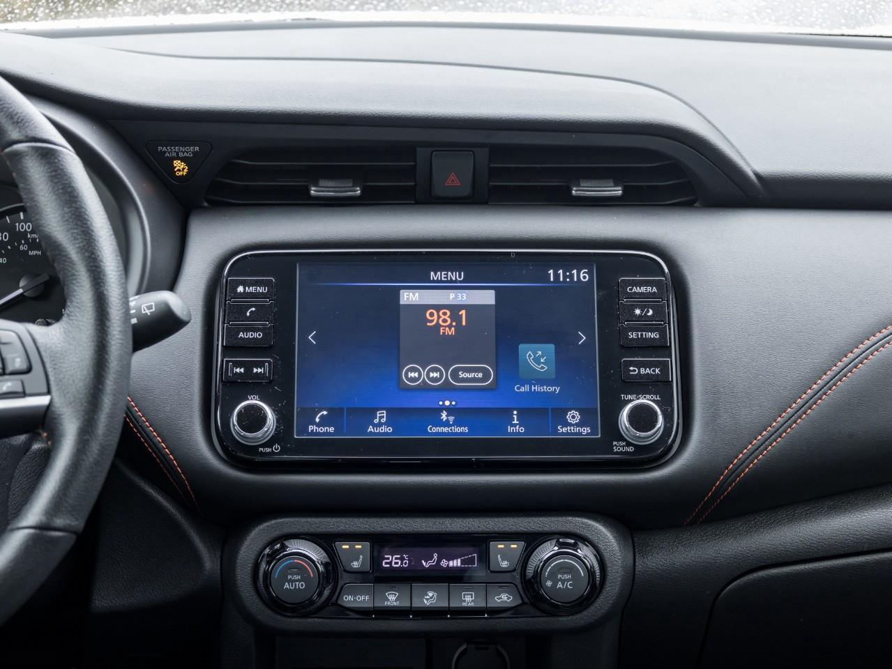 2021 Nissan Kicks SR Photo