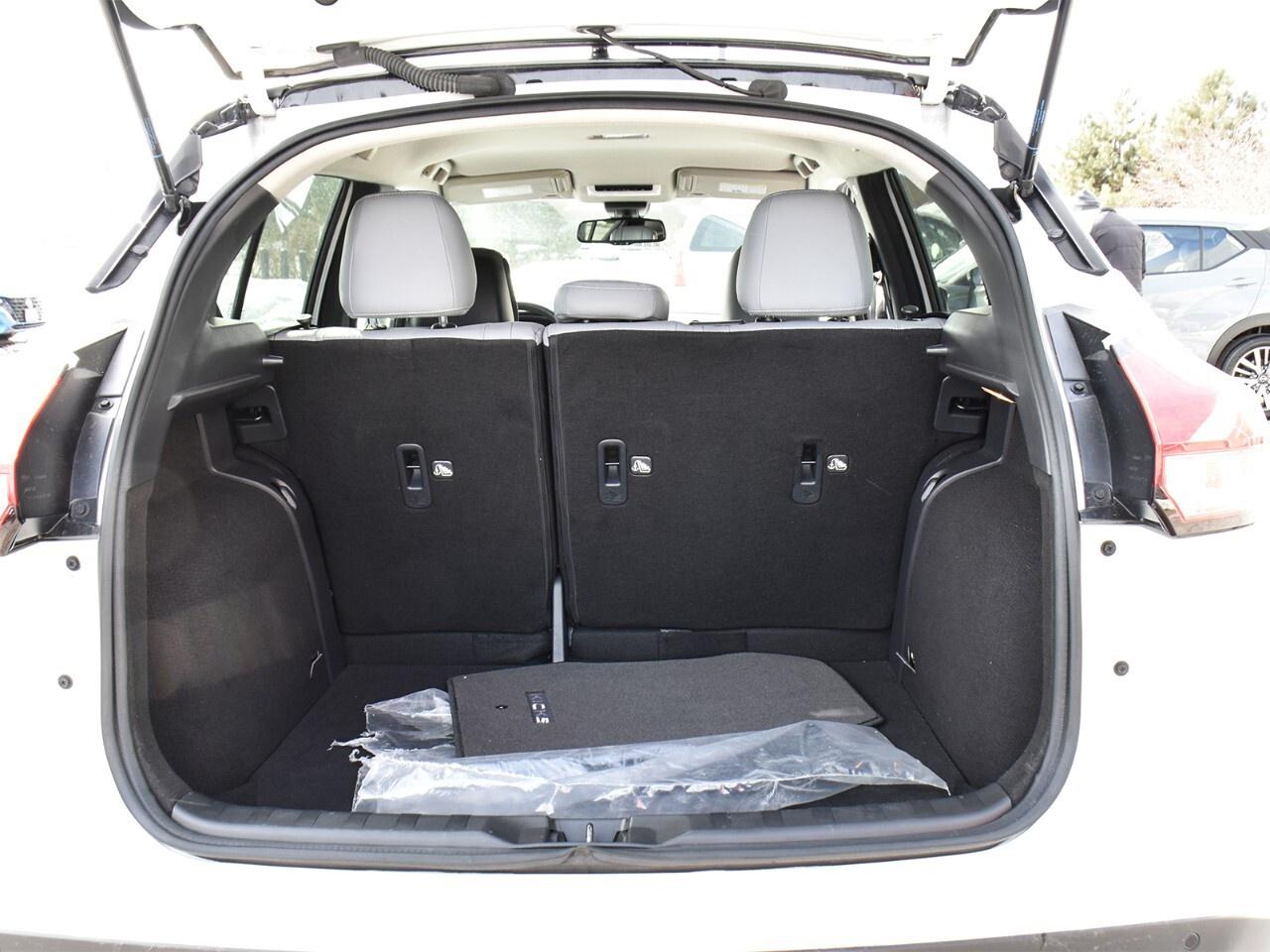 2021 Nissan Kicks SR PREMIUM, BOSE AUDIO, 360 MONITOR Photo