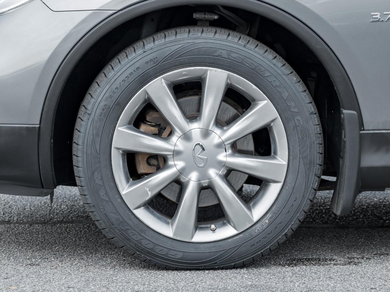 2017 Infiniti QX50 AWD, NEW TIRES AND BRAKES Photo3