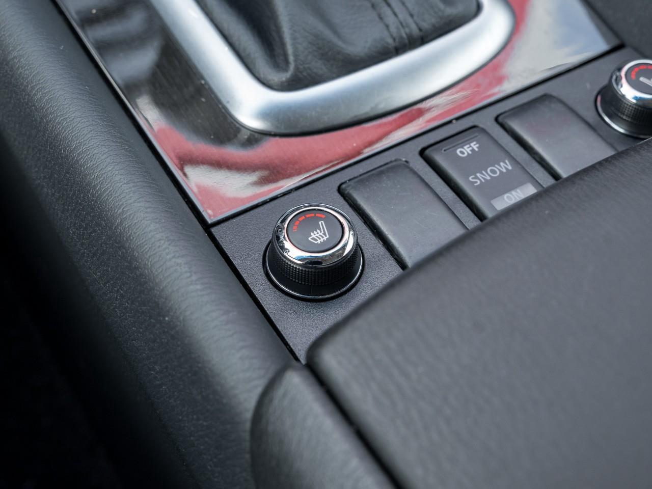 2017 Infiniti QX50 AWD, NEW TIRES AND BRAKES Photo