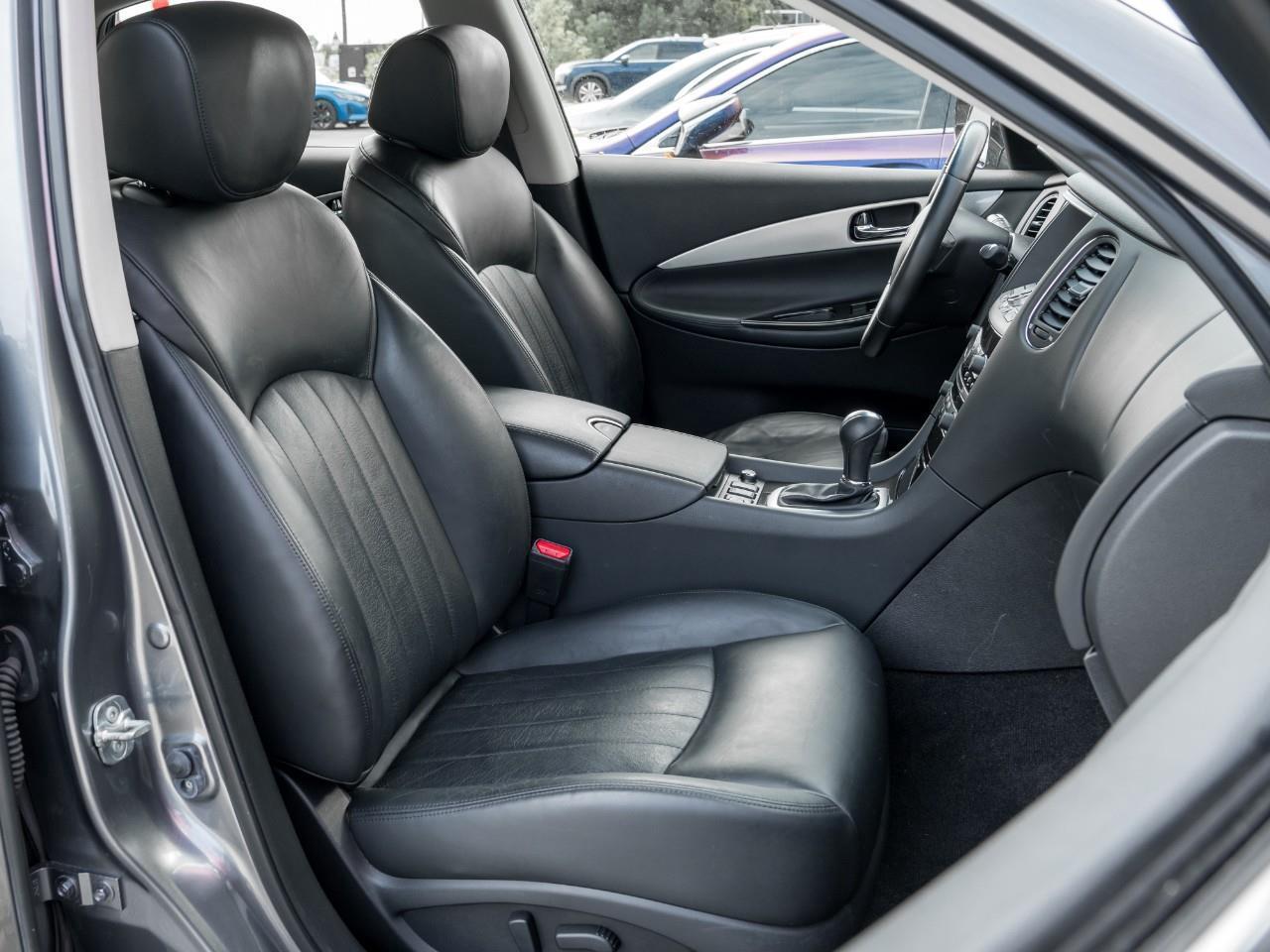 2017 Infiniti QX50 AWD, NEW TIRES AND BRAKES Photo