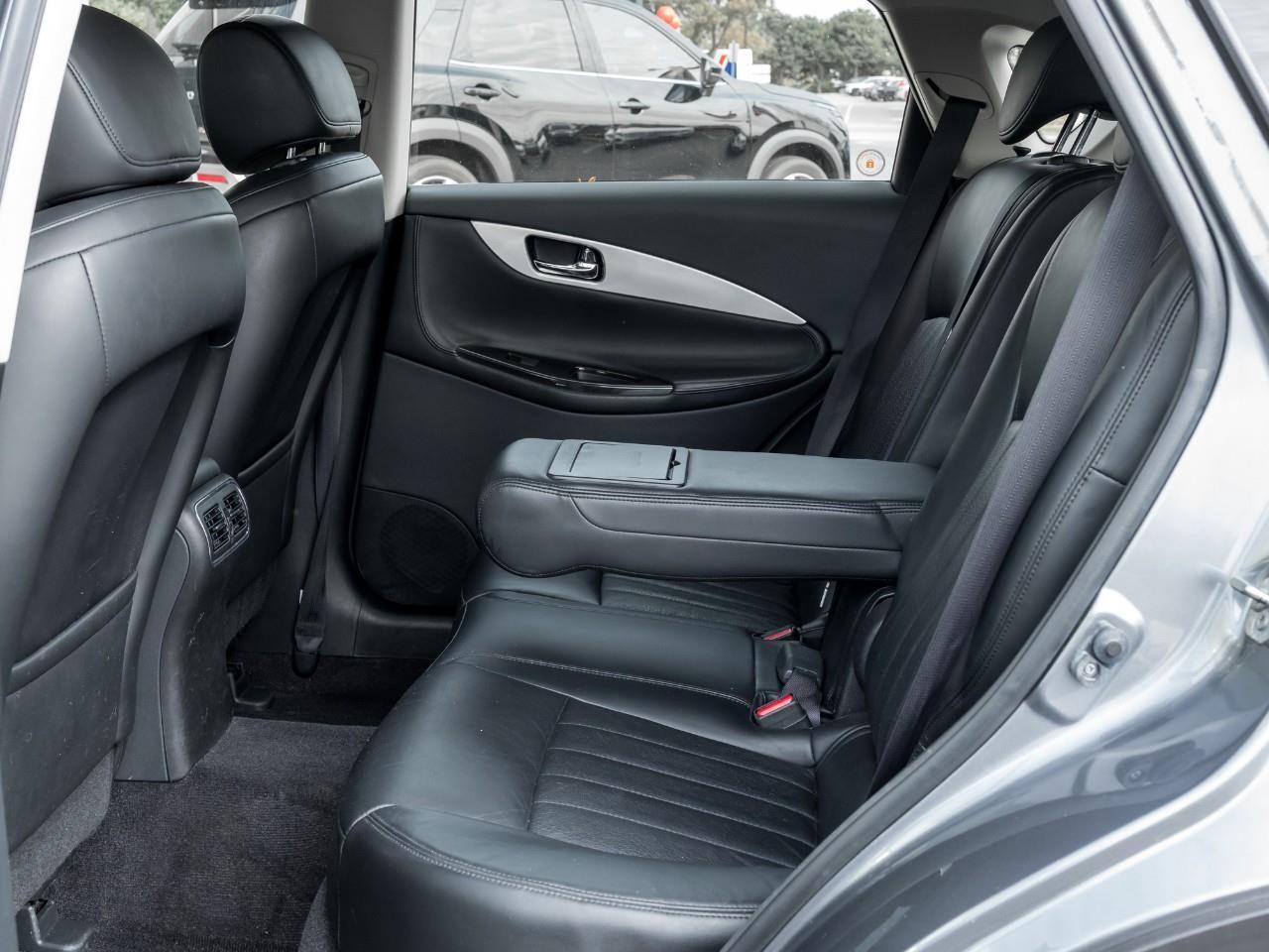 2017 Infiniti QX50 AWD, NEW TIRES AND BRAKES Photo