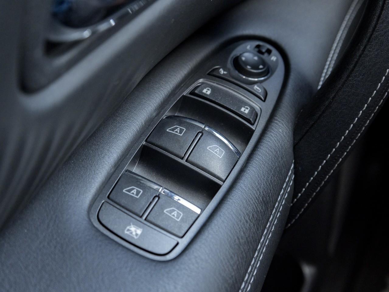 2020 Nissan Armada Platinum Photo