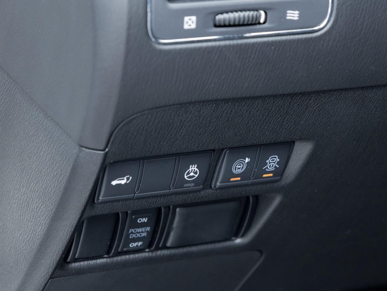 2020 Nissan Armada Platinum Photo