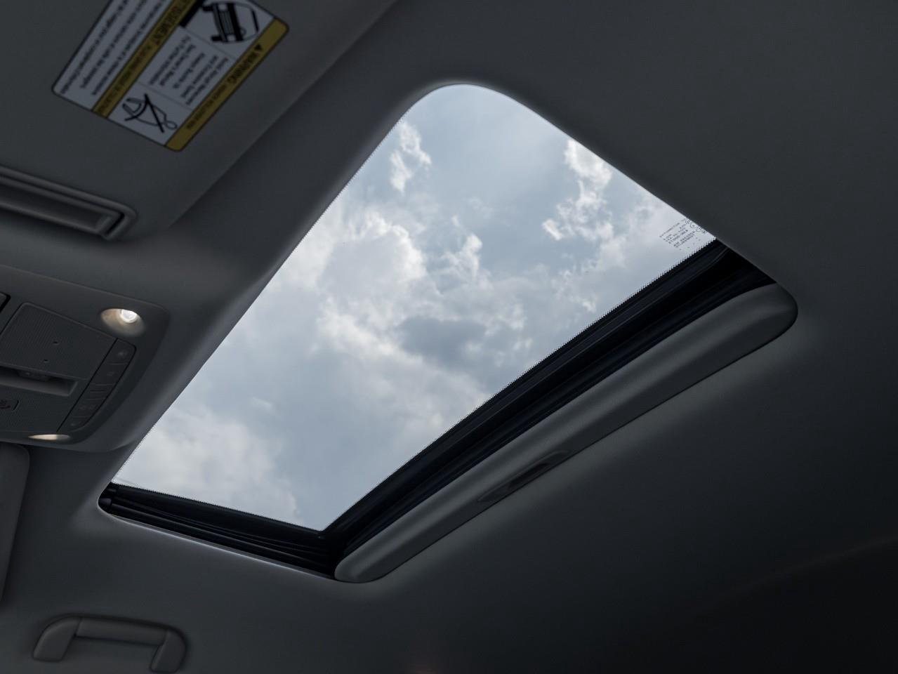 2020 Nissan Armada Platinum Photo