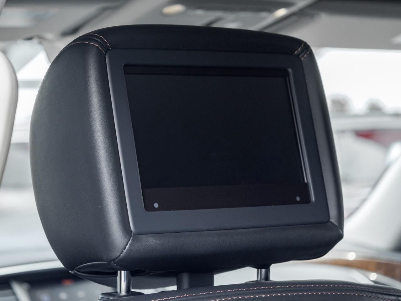 2020 Nissan Armada Platinum Photo