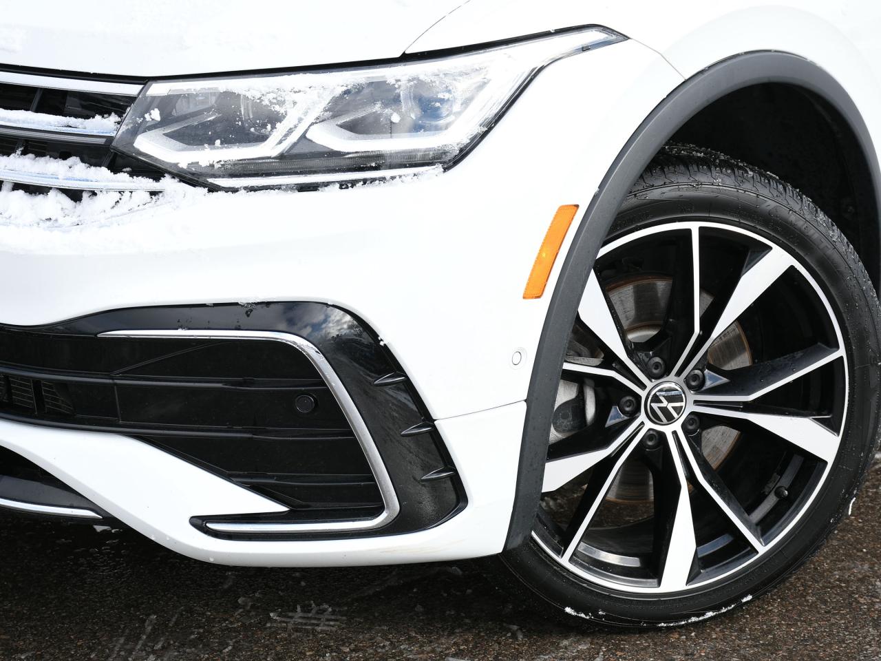 2024 Volkswagen Tiguan 4Motion Photo