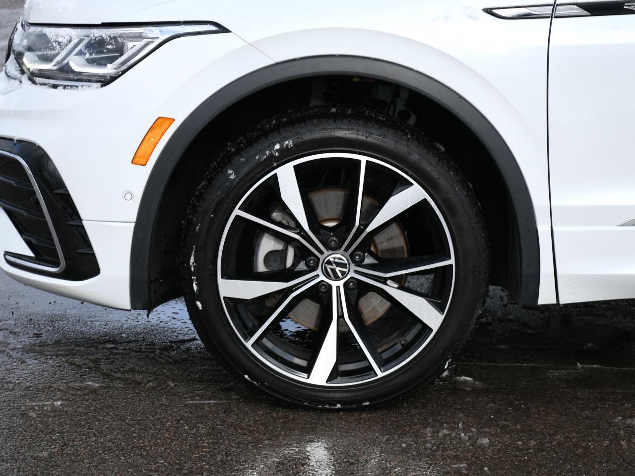 2024 Volkswagen Tiguan 4Motion Photo