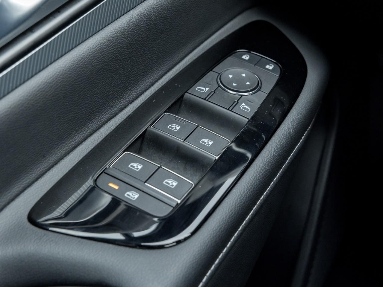 2025 Nissan Murano SL Photo