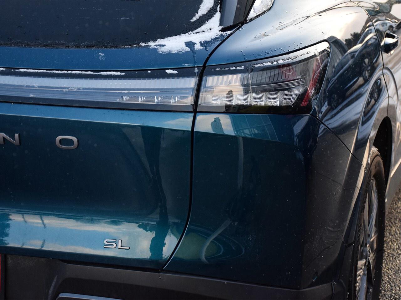 2025 Nissan Murano AWD SL, LOW KMS, LEATHER INTERIOR, APPLE CARPLAY Photo