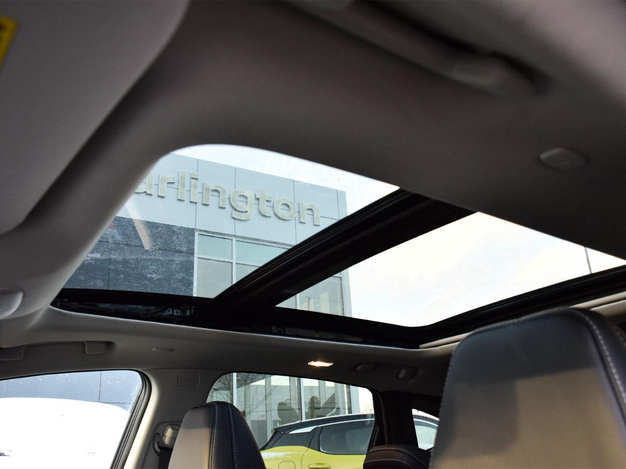 2025 Nissan Murano AWD SL, LOW KMS, LEATHER INTERIOR, APPLE CARPLAY Photo