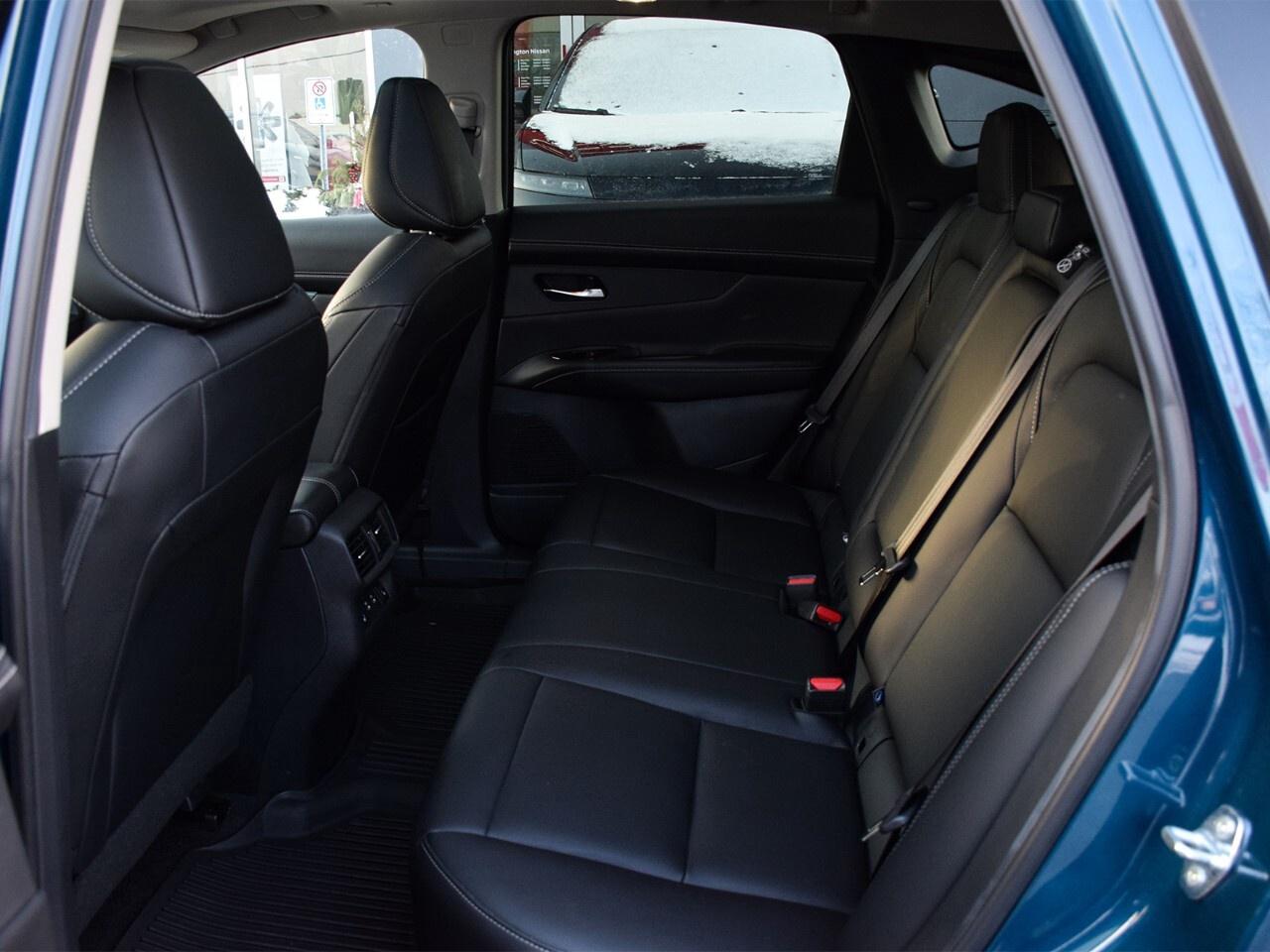 2025 Nissan Murano AWD SL, LOW KMS, LEATHER INTERIOR, APPLE CARPLAY Photo