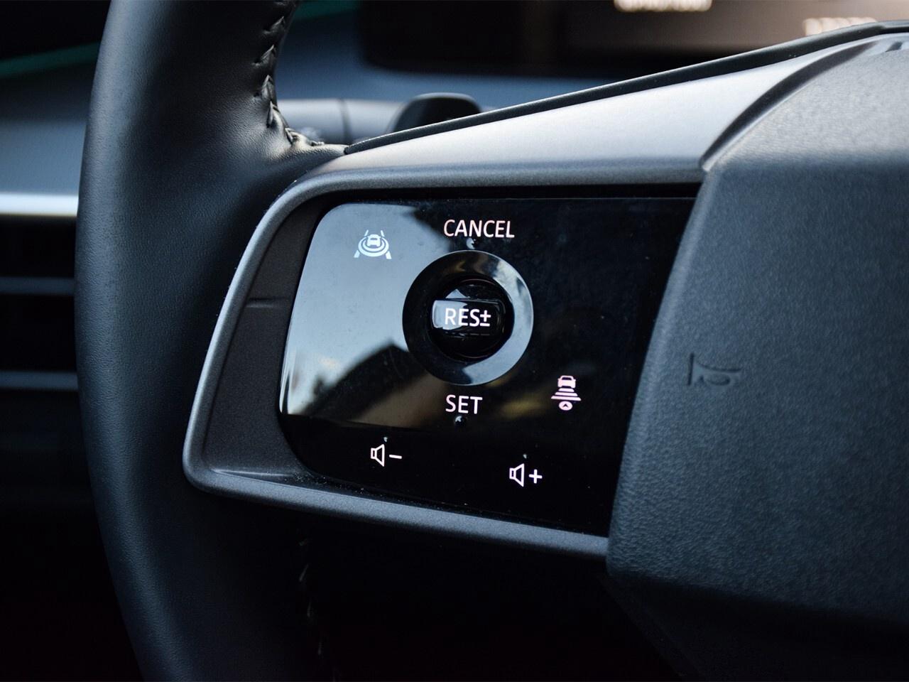 2025 Nissan Murano AWD SL, LOW KMS, LEATHER INTERIOR, APPLE CARPLAY Photo