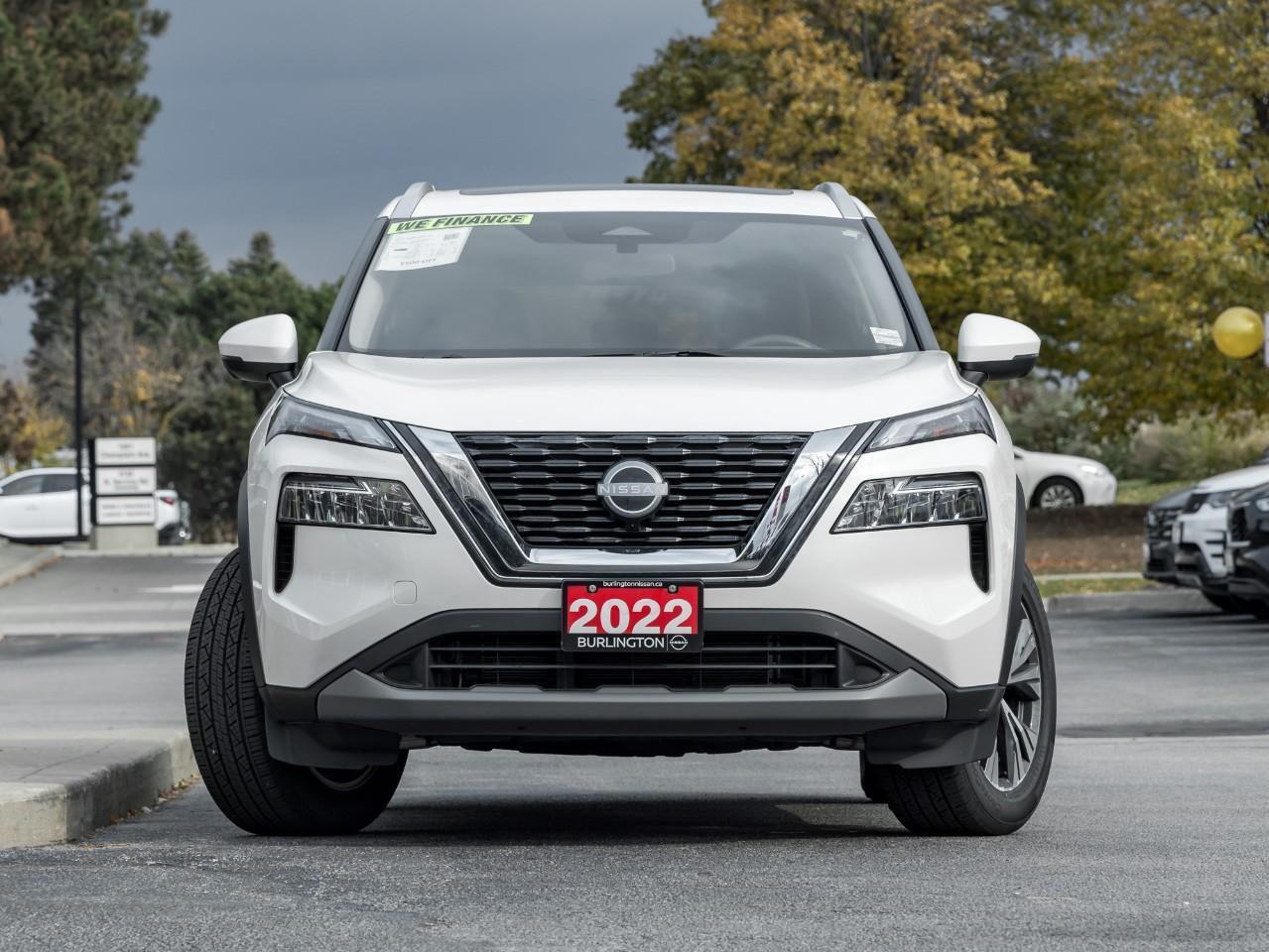 2022 Nissan Rogue SV Photo