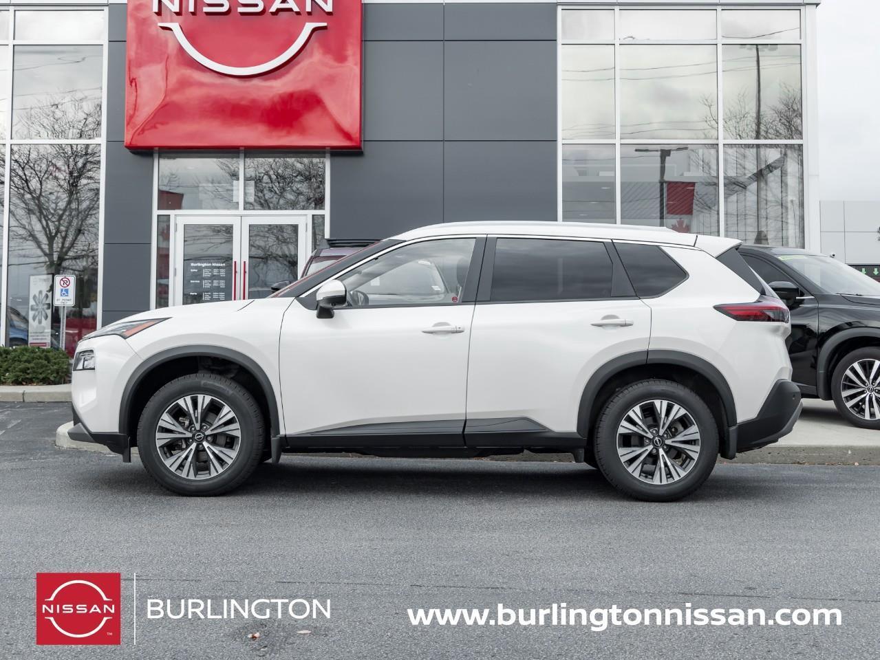 2022 Nissan Rogue SV Photo0