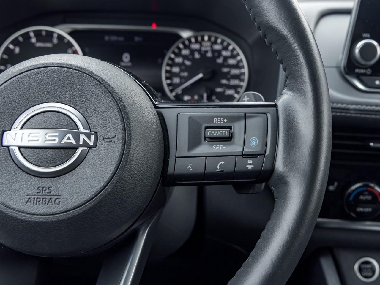 2022 Nissan Rogue SV Photo