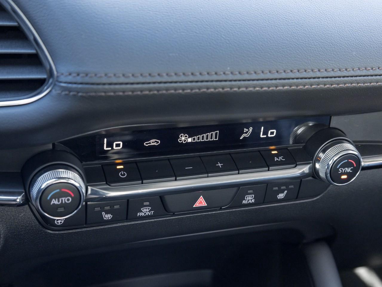 2022 Mazda MAZDA3 GT Photo