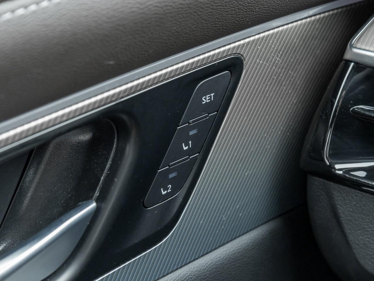 2025 Nissan Murano Platinum Photo