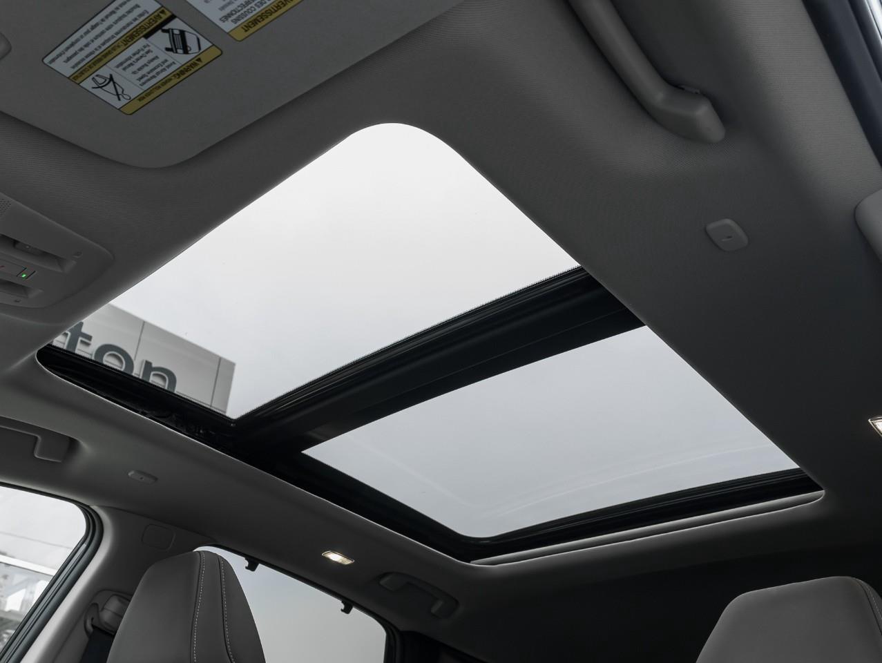 2025 Nissan Murano Platinum Photo